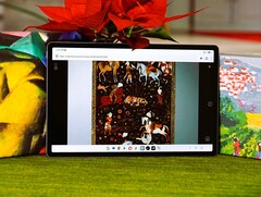 Das Lenovo Idea Tab Pro mit einem reflektierenden Display (Bild: Florian Schmitt).