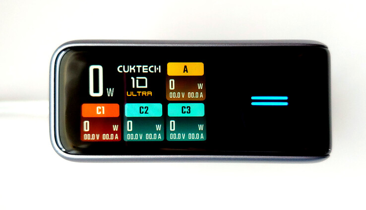 Oberes Farbdisplay und Touch-Taste.