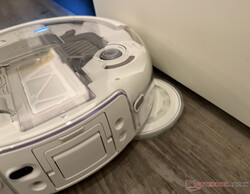 Der DJI Romo P wischt bis zum Rand