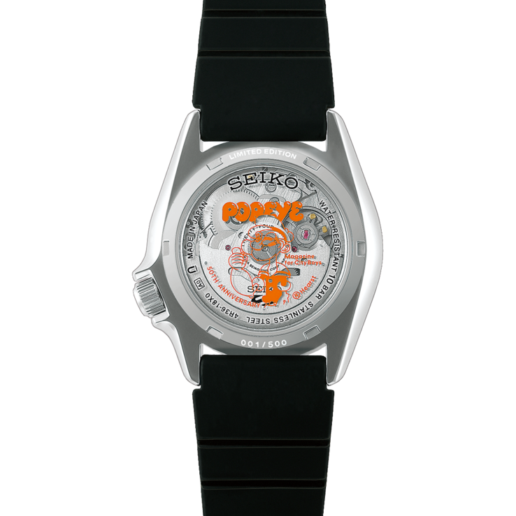 Rückansicht der Seiko 5 Sports x Popeye HDB013 mit transparentem Gehäuseboden, Popeye-Jubiläumsgrafik und sichtbarem Automatikwerk