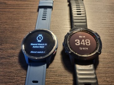 Im Vergleich zur Fenix 6 Pro ist die Xiaomi Watch S1 Active leichter und zierlicher