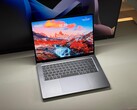 Microsoft Surface Laptop Ultra RTX Spark im Test - Das Mini-LED-Panel mit 2000 Nits ist ein Problem