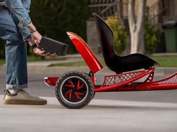 Der Akku wird versteckt untergebracht