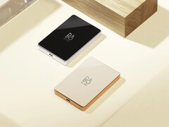 Die neue Powerbank von Bang & Olufsen lädt per USB-C mit 20 Watt und kabellos mit 15 Watt
