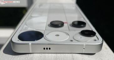 oben: Lautsprecher, Mikrofon