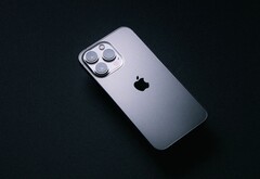 Das Apple iPhone 13 Pro gibts im Moment 180 Euro unter dem Listenpreis. (Bild: Howard Bouchevereau)