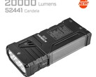 Acebeams X35 mit Seitenlicht und drei starken Front-LEDs.
