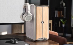 Der Corsair One i500 erhält eine Holz-Front, wahlweise hell oder dunkel. (Bild: Corsair)