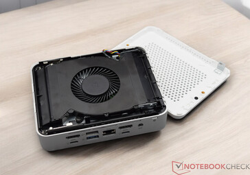 Asus NUC 14 Pro Plus.