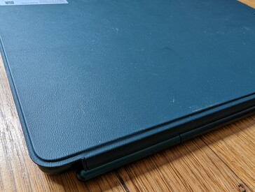 Kunstleder auf der Unterseite des Keyboards