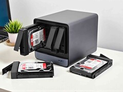 Minisforum bringt einen Nachfolger zum hier gezeigten N5 Pro (Bildquelle: Sebastian Bade, Notebookcheck)