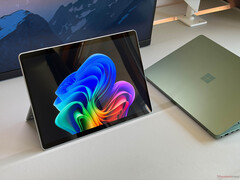 Microsoft Surface Pro OLED und Surface Laptop 13.8 2026