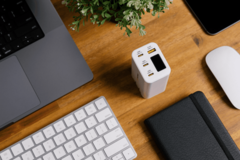 Zeus: Kompaktes Ladegerät mit hoher Leistung