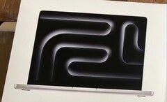 Dieses Foto zeigt angeblich die Verpackung des nächsten MacBook Pro. (Bild: Weibo, via ShrimpApplePro)