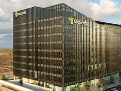 Luftaufnahme eines Bürogebäudes von Microsoft