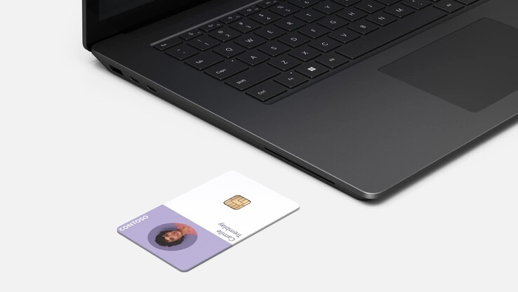 Der Surface Laptop 6 for Business wird optional mit einem Smart Card Reader angeboten. (Bild: Microsoft)