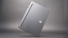 Die GeForce RTX 3070 im Alienware m15 R5 besitzt weniger CUDA-Kerne als üblich. (Bild: Dell)