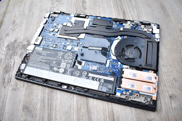Lenovo ThinkPad P15v G3: Blick ins Innere