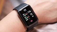 Blutdruckmessung am Handgelenk bald auch mit der Huawei Watch D, auch weitere Smartwatches wie die Huawei Watch Fit 2 sollen bald starten.