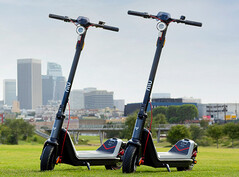 Bei Amazon kann der KQi3 Max mit einer Reichweite von 65km aktuell günstig bestellt werden (Bild: Niu)