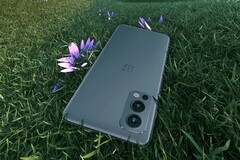 Heute wurden viele Bilder des Nachfolgers des hier gezeigten OnePlus Nord 2 geleakt (Bild: OnePlus)