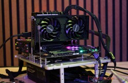 KFA2 GeForce RTX 4060 1-Click OC 2X bei der Laustärkemessung