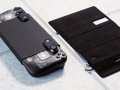 Das Steam Deck Folio schützt das Display des Handhelds beim Transport. (Bildquelle: Andrew Reeves)