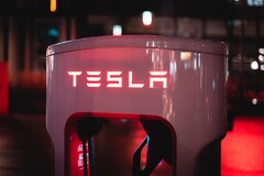 Angestellte des Elektroauto-Pioniers Tesla sollen laut Elon Musk wieder Vollzeit im Büro anwesend sein (Bild: Paul Steuber)