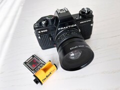 I&#039;m Back packt einen digitalen Sensor in eine beliebige analoge Kleinbild-Kamera. (Bild: I&#039;m Back)