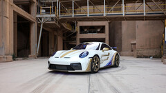 Der Porsche 911 GT3 beschleunigt in 3,4 Sekunden von 0 auf 100 km/h, erreicht eine Höchstgeschwindigkeit von 311 km/h und entwickelt 503 PS
