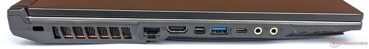 Linke Seite: Kensington-Lock, GigabitLAN, HDMI, Mini-DisplayPort 1.2, 1x USB 3.1 Gen1 Typ-A,  1x USB 3.1 Gen1 Typ-C, 1x Kopfhörer, 1x Mikrofon