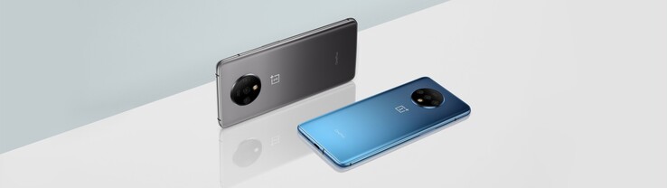 Das OnePlus 7t wird es in blau und grau geben (Bild: OnePlus)