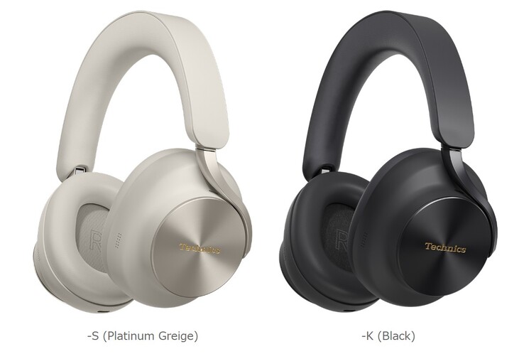 Due Technics A1000 headphones sind in