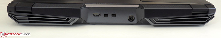 Rückseite: 1x HDMI, 2x Mini-DisplayPort, DC-in