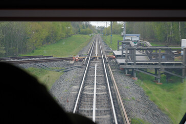 Über diese Kreuzung werden von rechts nach links Züge ins Prüfcenter gebracht. (Foto: Andreas Sebayang/Notebookcheck.com)