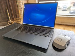 Dell Latitude 7440 Laptop im Test - Schlägt in manchen Kernbereichen das Latitude 9440