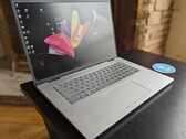 Dell hat die RTX-4060-Variante des Inspiron 16 Plus zum Tiefpreis im Angebot (Bild: Allen Ngo)