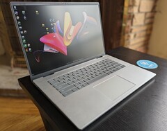Dell hat die RTX-4060-Variante des Inspiron 16 Plus zum Tiefpreis im Angebot (Bild: Allen Ngo)