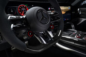 Das neue Mercedes-AMG GT 4-Türer Coupe nutzt als erstes Serien-EV drei revolutionäre Axial-Fluss-Motoren für eine Spitzenleistung von bis zu 1.169 PS.