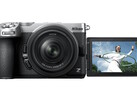 Die spiegellose Nikon Z5IIC ist mit einem schwenkbaren 3,2-Zoll-Touchscreen für eine einfache Bildkontrolle bei Selfies ausgestattet