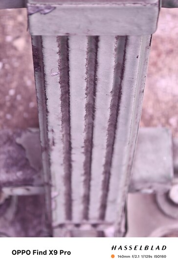 Oppo Find X9 Pro mit falschen Magenta-Farben dank Lens-Mount