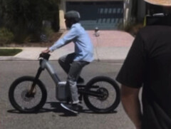 Rivian E-Bike vor Vorstellung: Kompaktes E-Pedelec mit Utility-Design auf Bildern aufgetaucht (Bildquelle: Electrek)