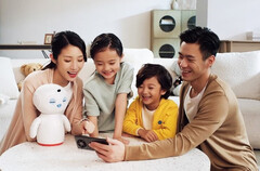 Der Huawei Smart Robot bietet ein OLED-Gesicht und eine 16 Megapixel Frontkamera. (Bild: Huawei)