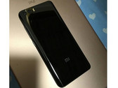 Das vermeintliche Mi 6 Plus von hinten. Bereits heute dürfte es offiziell vorgestellt werden.