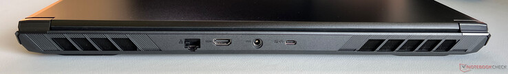 Rückseite: Gigabit-Ethernet, HDMI 2.1, Netzteil, USB-C 3.2 Gen.2 (10 GBit/s, DisplayPort 2.1)