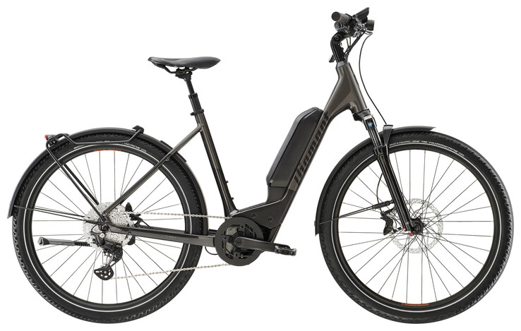 Das E-Bike bringt einen Mittelmotor von Bosch mit