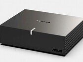 Asus packt eine sparsame RDNA 4 GPU in ein schlichtes eGPU-Gehäuse.