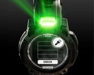 Die Garmin Instinct 3 Tactical besitzt eine integrierte LED-Taschenlampe.