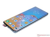 Huawei-Smartphones könnten bald komplett auf physische Knöpfe oder sichtbare Display-Löcher für die Selfie-Kamera verzichten. (Bild: Notebookcheck)