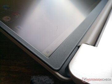 Kein Rand-zu-Rand-Glasschutz, obwohl das Display ein Touchscreen ist